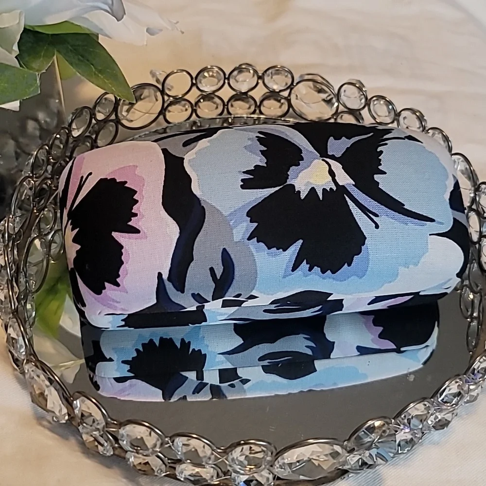 🖤💙Vera Bradley Floral Eyeglass Case 💙🖤